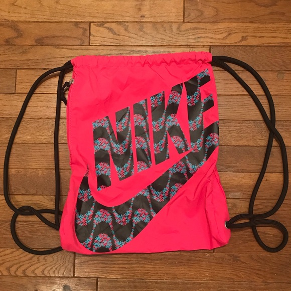 Nike Handbags - nike drawstring bag Nike Handbags - nike drawstring bag